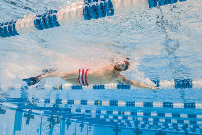 زعانف عائمة طويلة